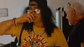 The WIFE of SLASH filmed all the BACKSTAGE of his show in Germany