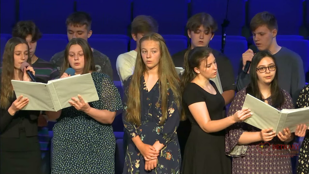 Hide Me Now - пение подростков