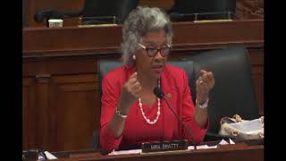 Celebrity Beatty Demands Answers on HUD's Proposal to Raise Rent on Hardworking Families Profile