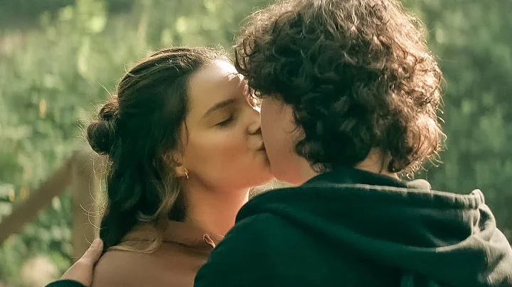 Superman and Lois 1x13 Jordan and Sarah Kiss Scene