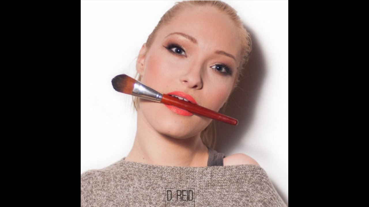 Jessica Ruiz ( Applies Make Up on herself) Dreamy Eyes Artistry