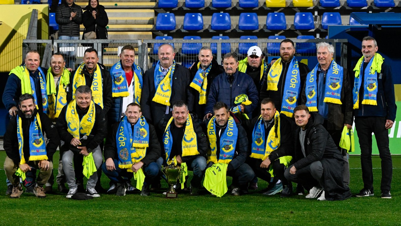Egy amatőr csapat életében semmi sem jelenthet nagyobb örömet annál, mint az aktuális bajnoki osztályában a legjobbnak bizonyuljon, vagyis megnyerje a bajnokságot, valamint a Magyar Kupában a lehető legtovább jusson, kiérdemelve ezzel az 1964-ben életre hívott Szabad Föld Kupa döntőjébe kerülést.A bejutásért az egyik ágon, Gyirmóton 1-1-es döntetlennel ért véget a Sényőiek fellépése, ami után nyírségben aztán gólfesztivált rendezett a gyirmóti vendégcsapat, 4-1-re legyőzte a házigazdákat, a Volán Sényő együttesét, s ezzel bejutott a fináléba. A fővárosi Üllői úton aztán 2001. június 18-án kánikulai melegben a Sport TV élő közvetítésének köszönhetően országos nyilvánosság előtt kényszerítette térdre a borsodi Nyékládháza SE csapatát.

Történelmi siker volt a kupa elhódítása, amely után a gyirmóti csapat felkerült a magyar labdarúgás térképére és a település is ismertté vált.