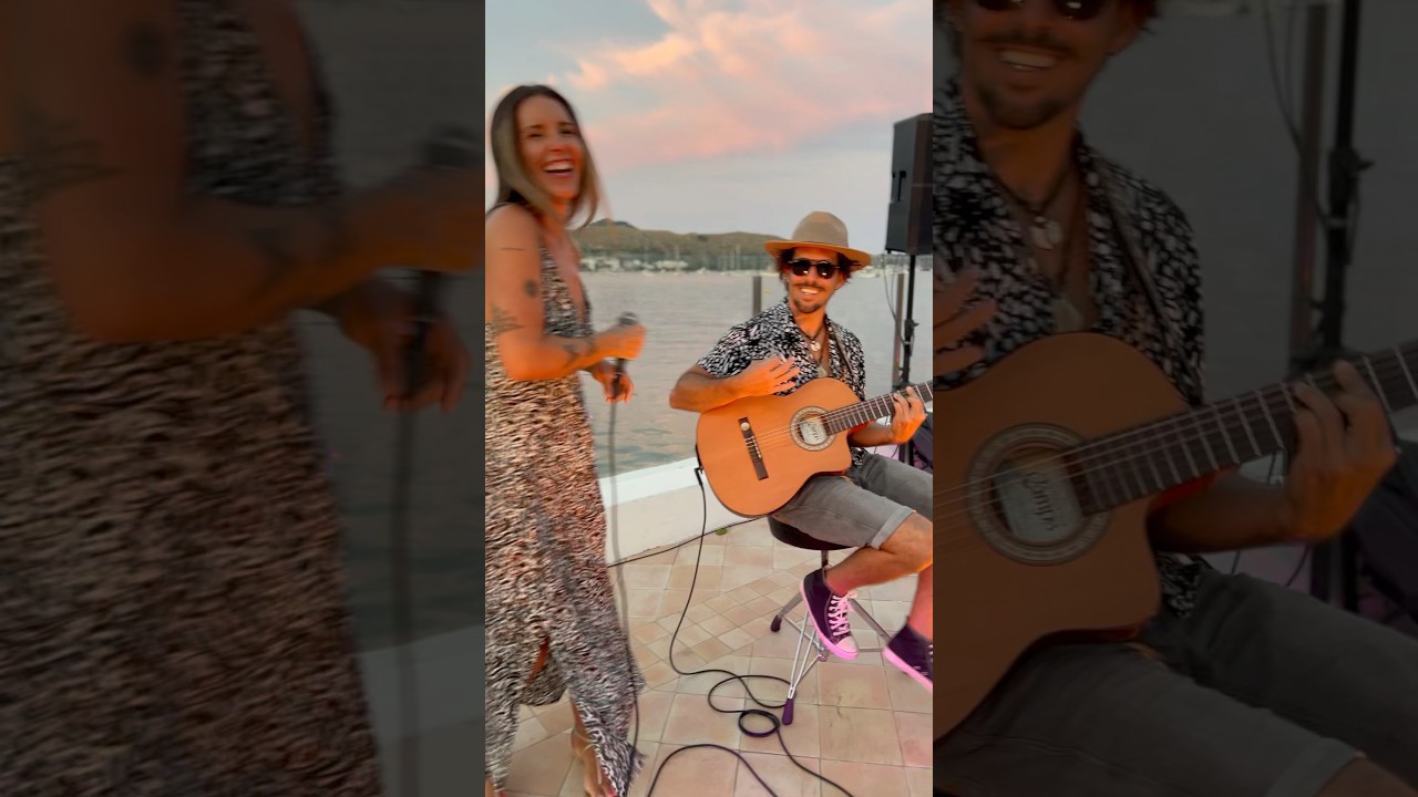 LeKartoon• What a beautiful night at Lemon Lounge Bar in Puerto Pollença! 🎶🌊 #mallorca #livemusic