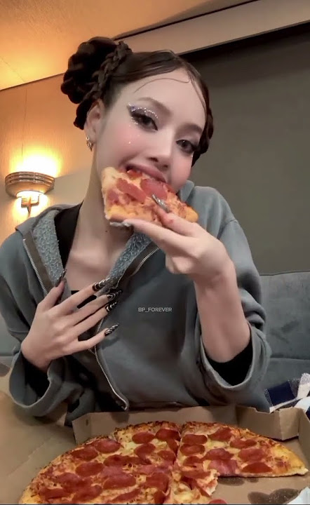 lisa new tiktok video ☠️ subscribe ‎⁨@anniversary8 please #lisa #blackpink