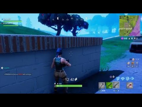 Jugando Fortnite Y Mate 2 Gente Con Una Bomba Youtube - jugando fortnite y mate 2 gente con una bomba