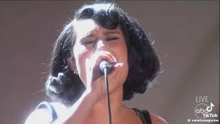 Raye performed skyfall at the Oscar