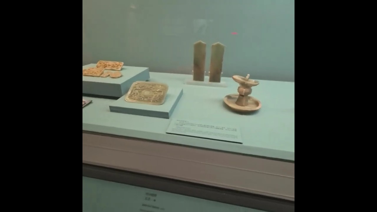 国立故宮博物院の展示その2(玉器) 46/47 - YouTube