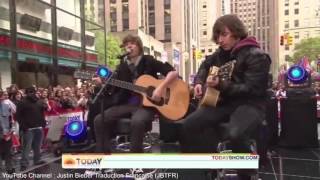 Justin Bieber - Favorite Girl (Acoustic at The Today Show)