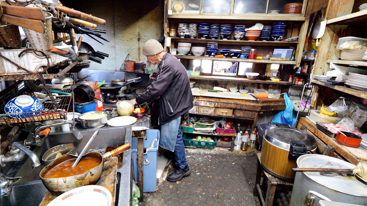 タイムスリップ食堂！？おじいちゃんと孫が営むオムライス爆売れの老舗「パリー食堂」