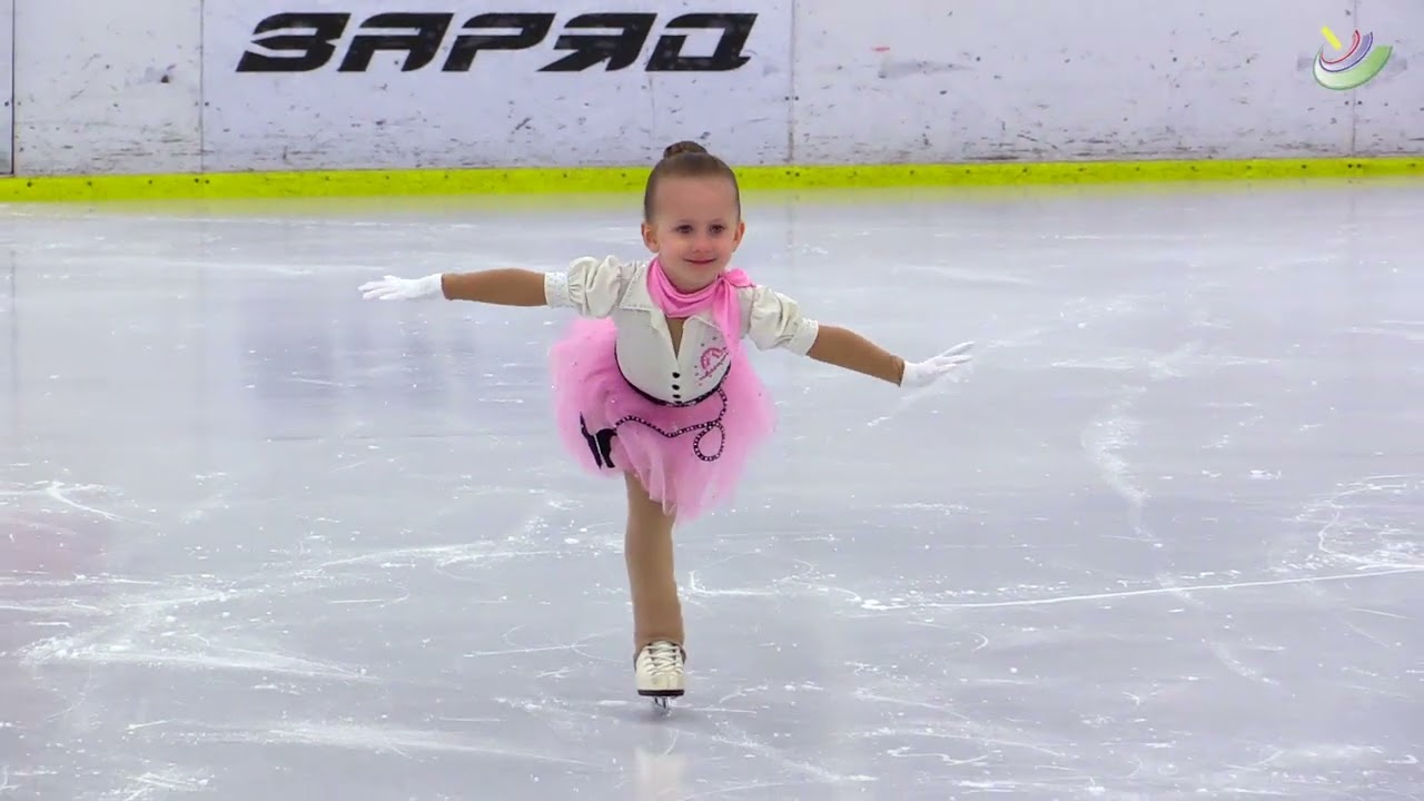 Аюпова Ариель. Первые шаги 2021. Зимние Забавы Казань 26 12 25