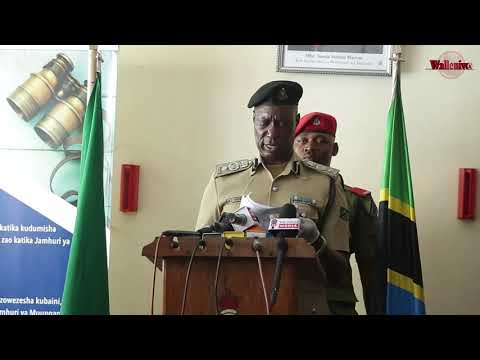 Video: Wasichana Hufanya Kazi Kwa Nani Katika Polisi