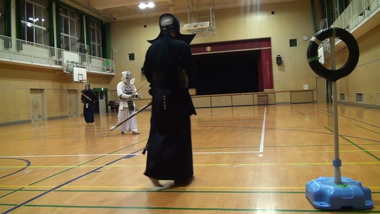 裏表と攻めて裏から面 剣道稽古 20220508 - YouTube