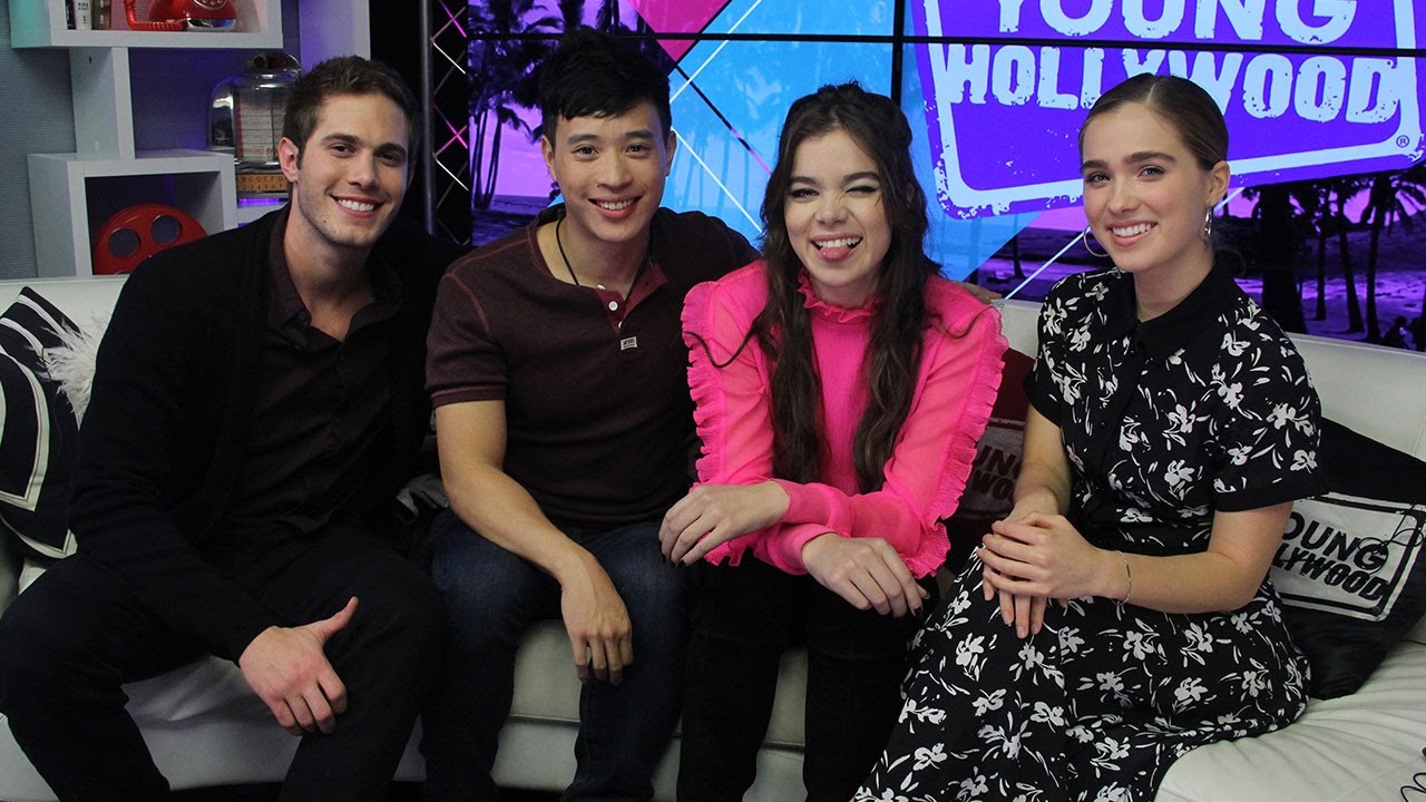 Hailee Steinfeld & EDGE OF SEVENTEEN Cast Talk First Crushes