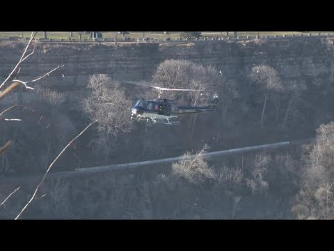 Woman dies, child hurt after fall into the Niagara gorge