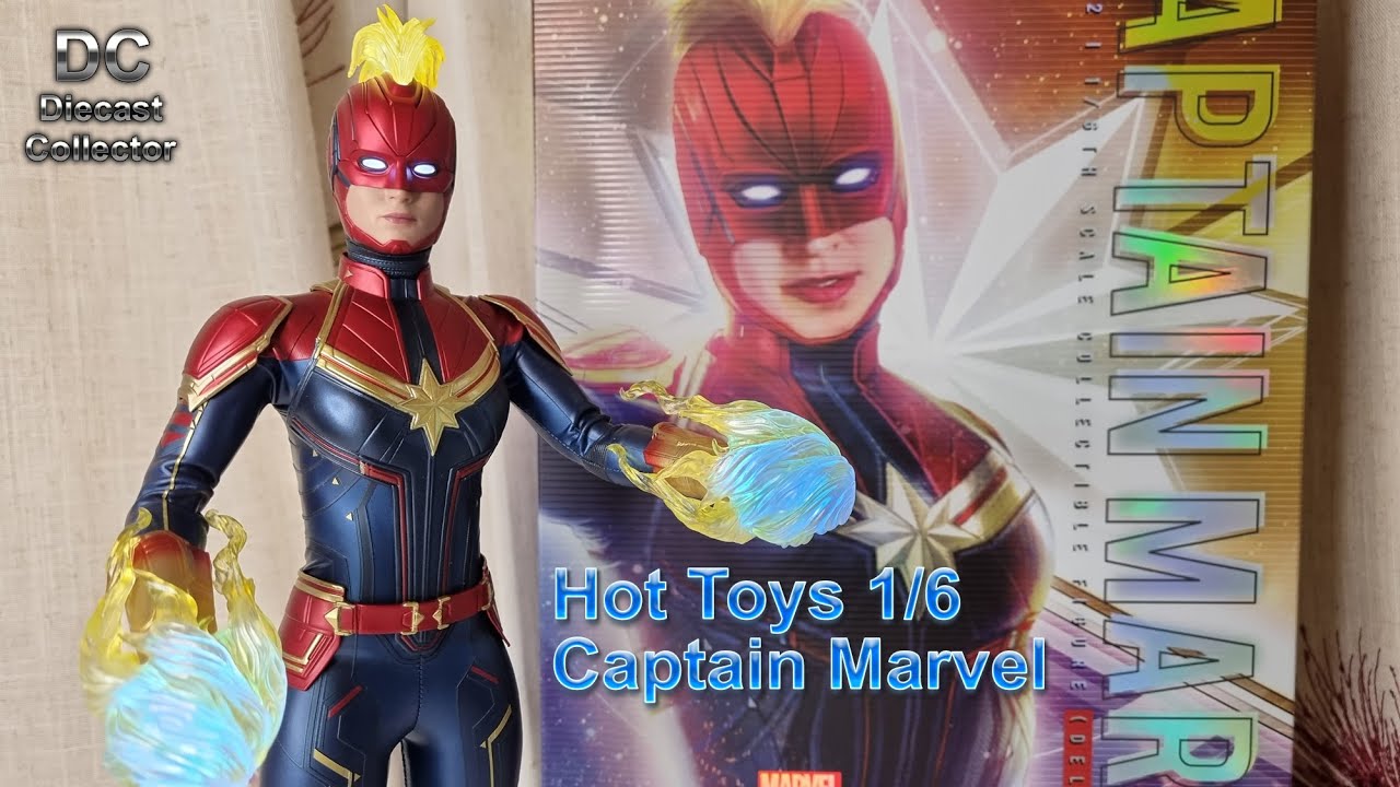 Hot Toys - Captain Marvel - Deluxe version - 1/6 scale plastic