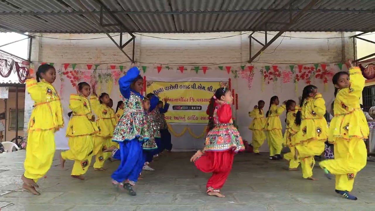 Aa Maru Gujarat Chhe (Video) School girls dance (💃)......😍 | 26 january republic day