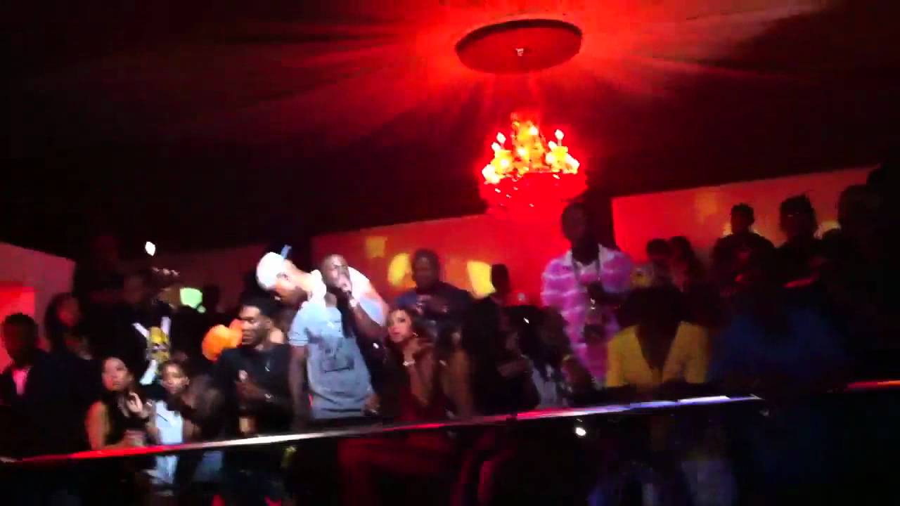 Luda Day Velvet Room