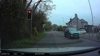 Queue jumping -Traffic lights next to Horns Inn Pub, Southampton