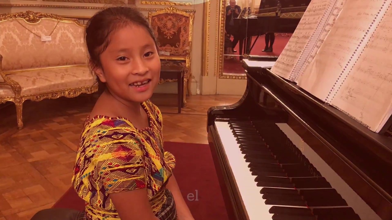 Yahaira Tubac niña guatemalteca prodigio del piano
