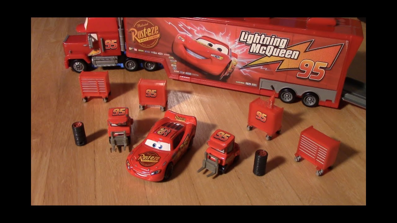 Набор литых моделей автомобилей Disney Pixar Cars. Молния Маккуин, Мак и Питч Крюс.