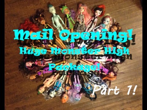 Mail Opening #5 - HUMONGOUS Package From Ebay! 20 Monster High Dolls! PART 1