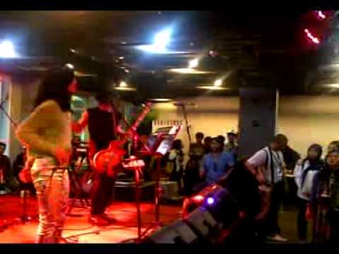 Royals lorde by Intan Ayu The Hammers