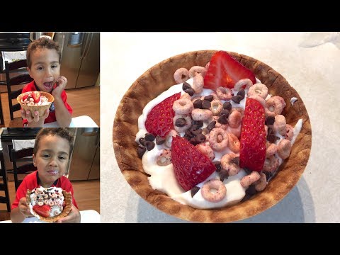 Breakfast Sundaes With Fruit, Yogurt and Cheerios Cereal: Healthy Kid Friendly Breakfast Recipes