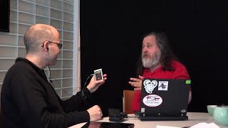 Richard Stallman: Apple fanboys are foolish people