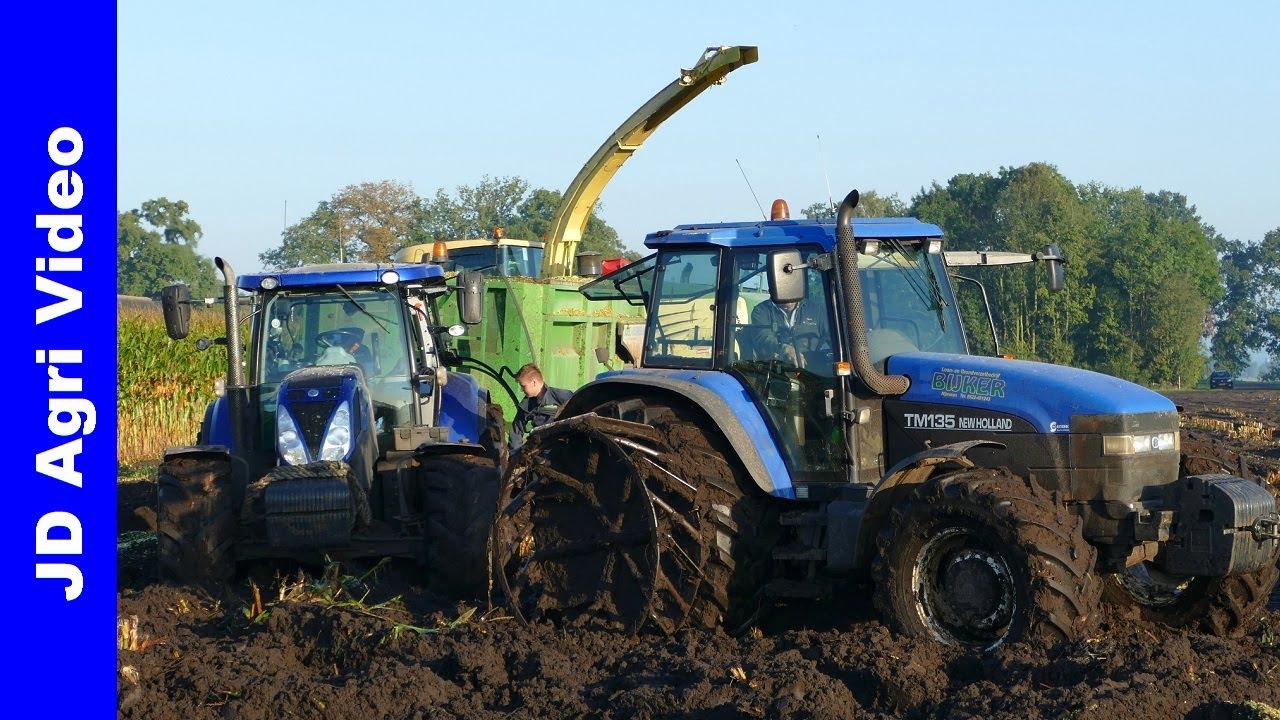 Modderen | Mud | Mais 2019 | Krone BigX 530 + 4x New Holland | Bijker Nijeveen | Harvesting maize
