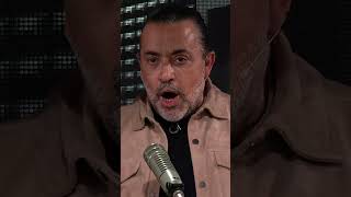 ¿APRENDERÁ A MODULAR?😱 Leo Caprile enseñó a Ruperto a ser un locutor de radio en #DetrásDelMuroCHV