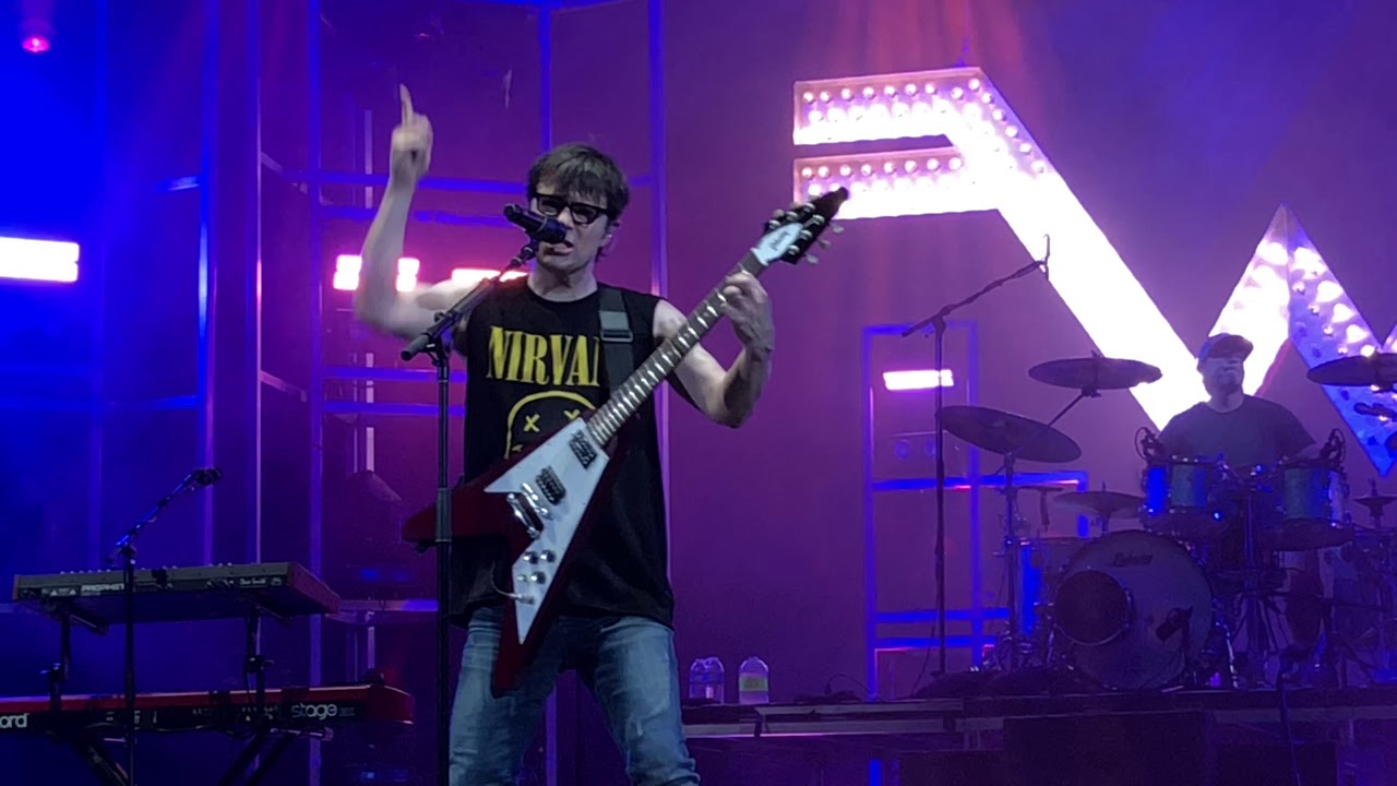 weezer tour phoenix