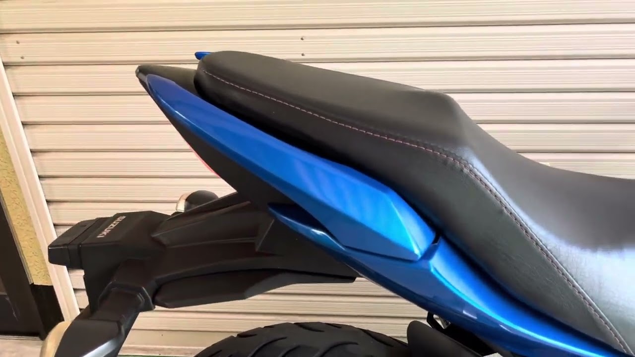SUZUKI ジクサー150SF 始動動画 BLUE フルカウル - YouTube