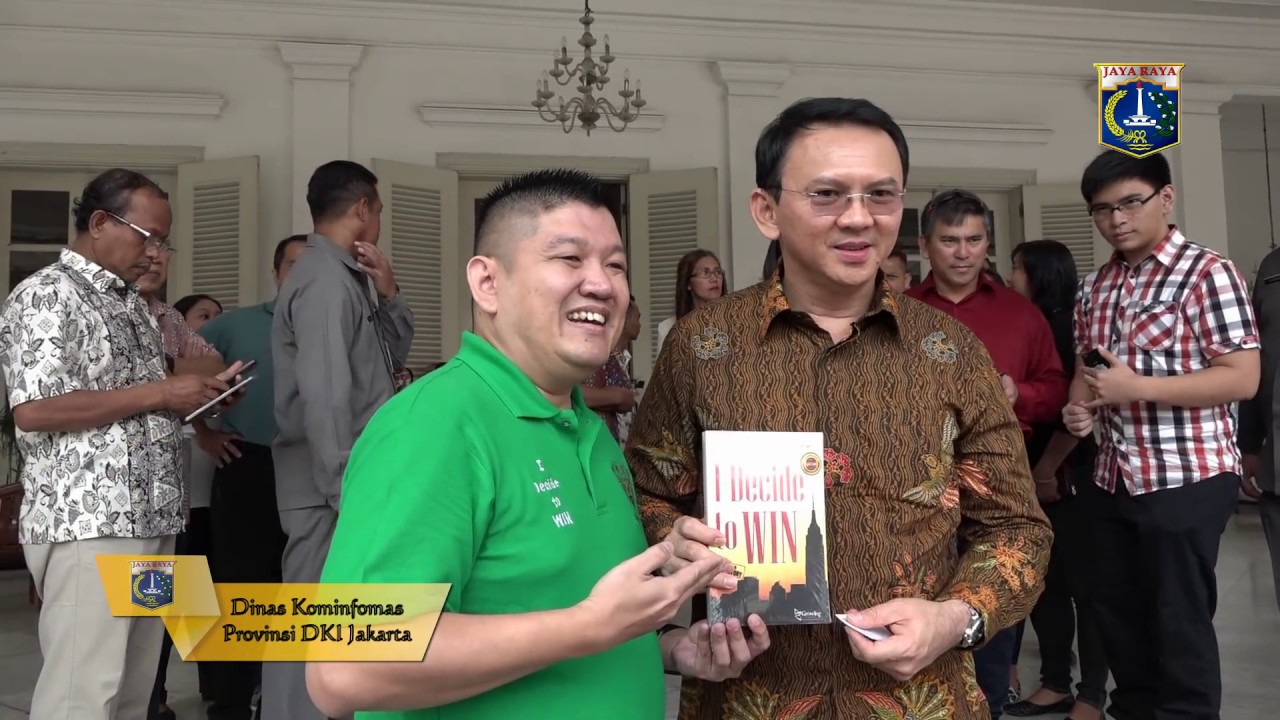 08 Sept 2016 Gub Basuki T. Purnama wawancara informal dengan wartawan Balaikota