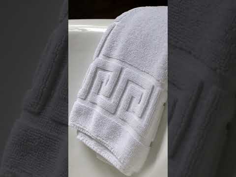 Video: How to choose the right size bath towel? Tips & Tricks