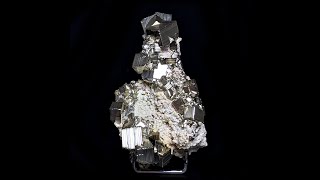ビデオ: 黄鉄鉱、フアロン鉱山、ペルー、482 g