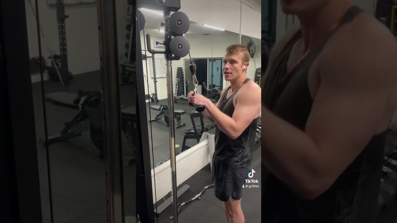 TRIANGLE TRICEP PUSHDOWNS How to
