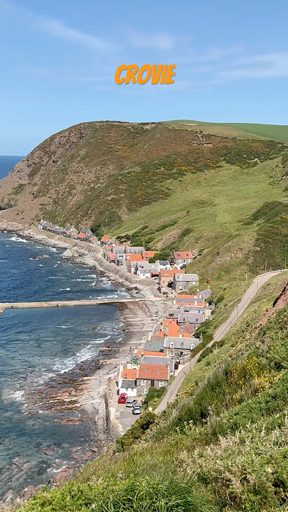 Crovie a beautiful fishing village in Scotland 🏴󠁧󠁢󠁳󠁣󠁴󠁿 #scotland #sea #village #mallu