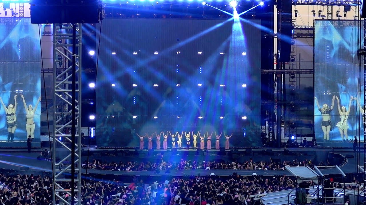 BLACKPINK - MEMBER INTROS, HOW YOU LIKE THAT - DAY 2 TORONTO, ROGERS STADIUM - JULY 23 2025