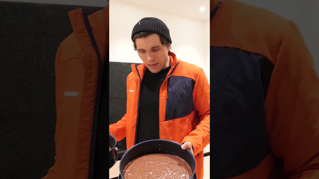 Paluten backt den Kuchen für GermanLetsPlay