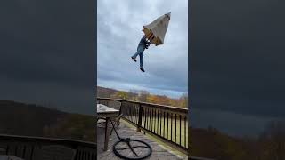 This wind was stronger than he thought 😱