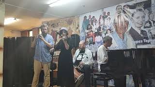 Zmanim | | Betuta din Yaloveny