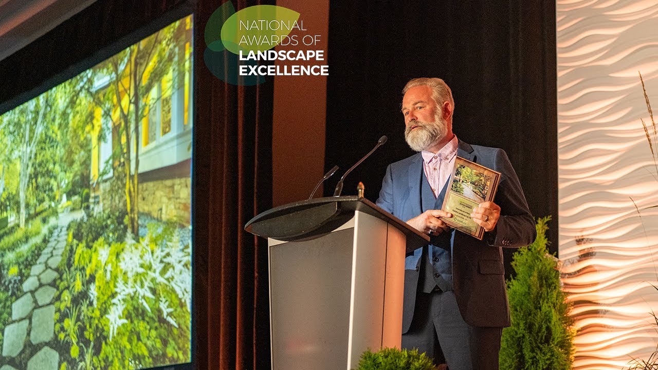 NALE 2025 ceremony: Outstanding Achievement Award for Use of Plants