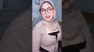 Live Bigo Ayu Jilbab Bajunya Terbuka Menggelinjang