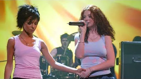 t.A.T.u. – All The Things She Said | Live CD:UK 2003