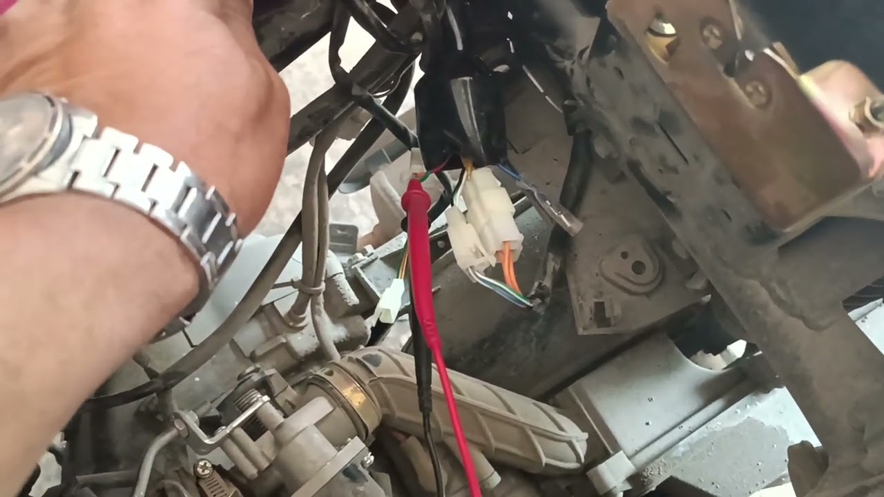 Я шаг за шагом объяснил, как найти неисправность стартера в двигателях скутеров.