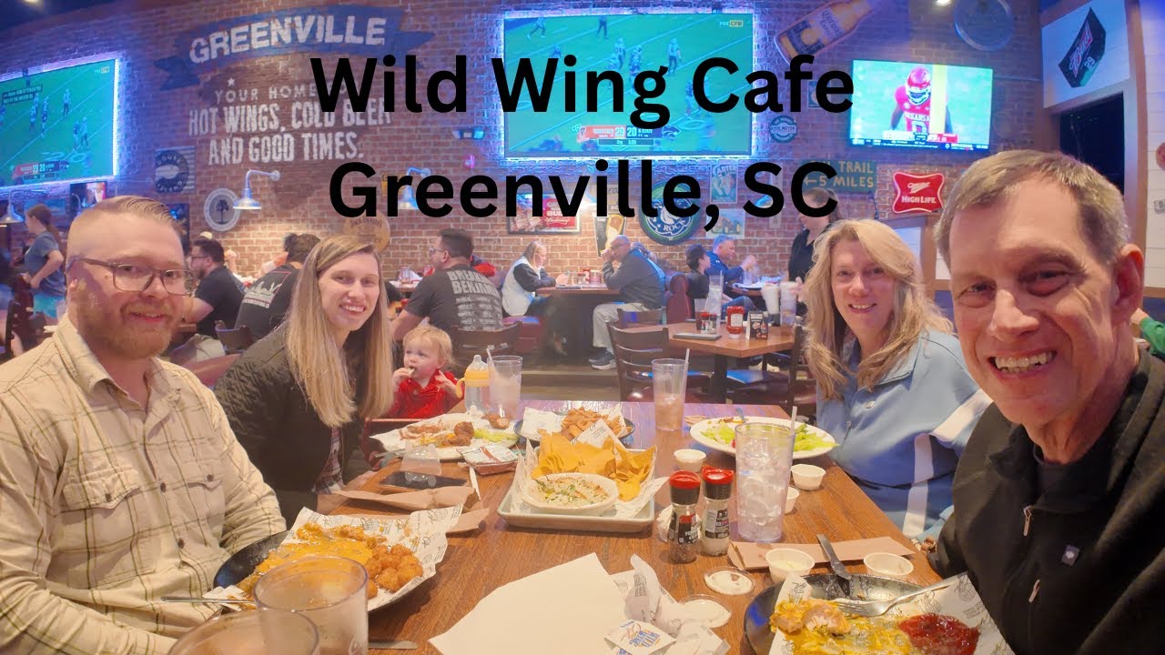 Ужин в кафе Wild Wing в Гринвилле, Южная Каролина