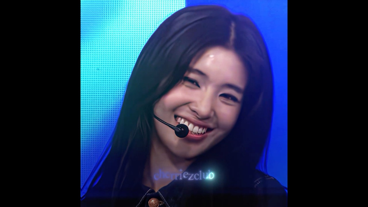 i’m inlove w her smile u guys don’t understand 