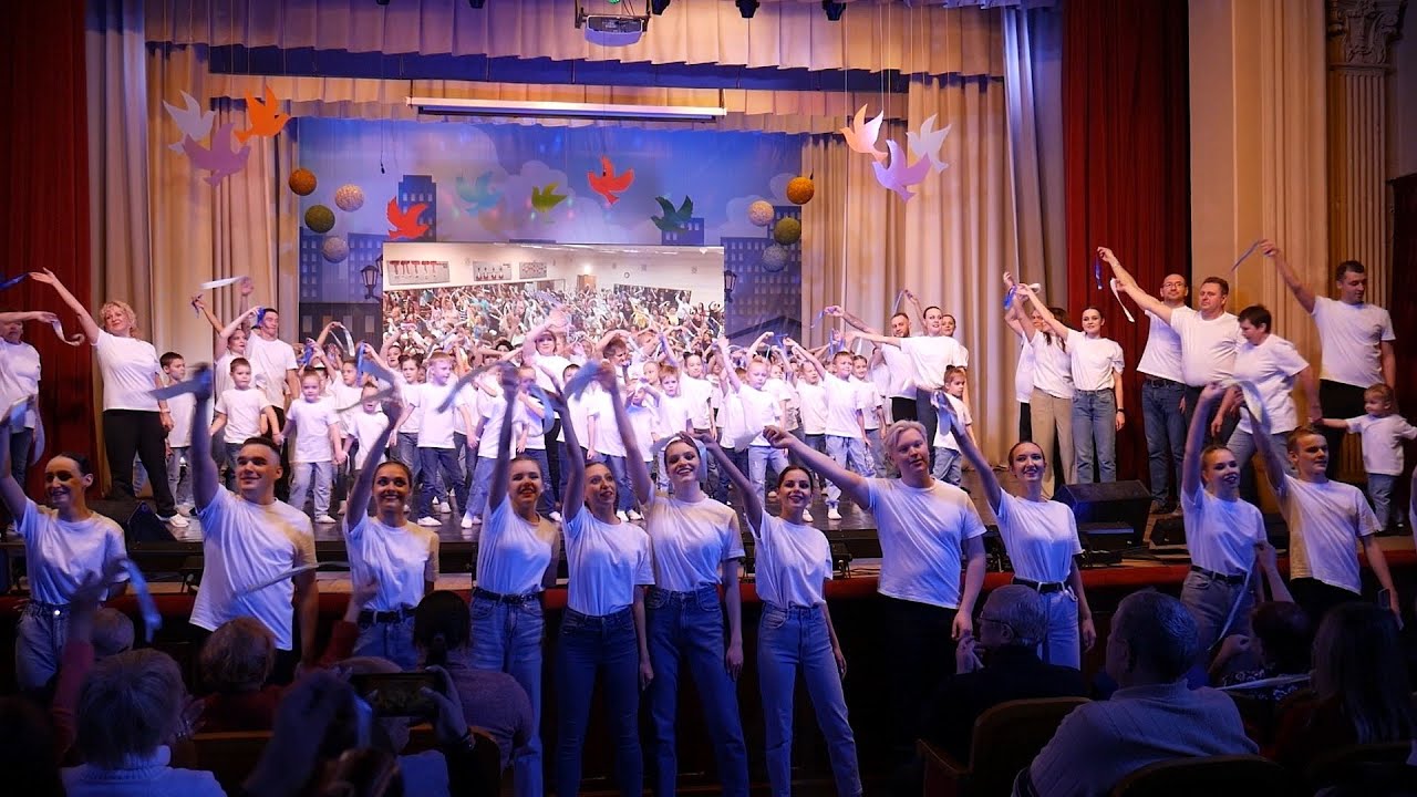 ДК Горького (Новосибирск). Юбилейный концерт ансамбля танца "Метелица ...