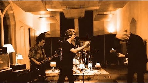 Holding Absence - Everything (OFFICIAL MUSIC VIDEO)