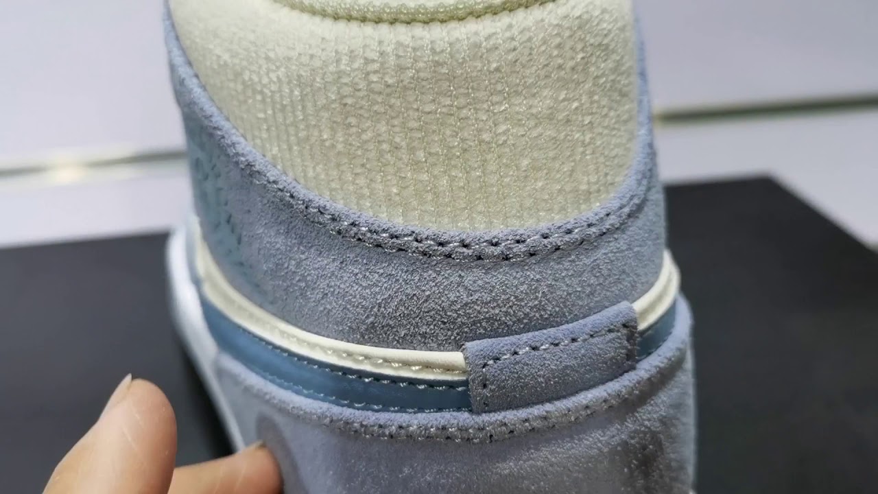Air Jordan 1 Mid Mixed Textures Blue 
